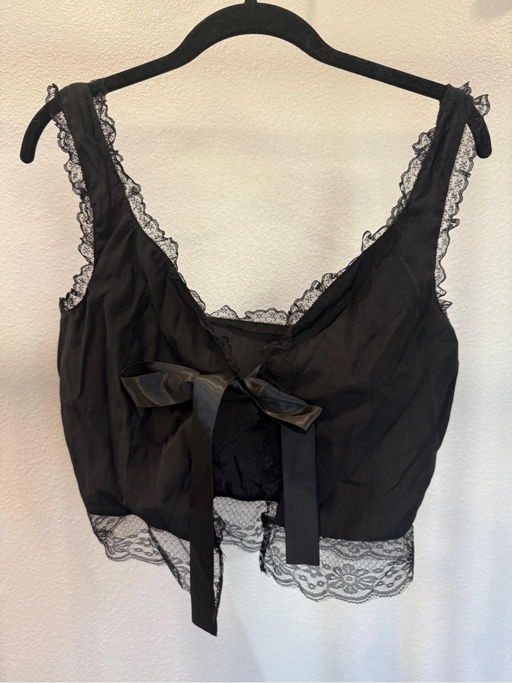 Black Lace-Trim Satin Bow Crop Camisole - Women’s sexy Top Bow tie front
